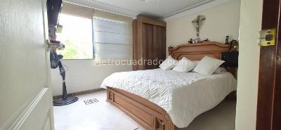 Apartamento en arriendo en Laureles, Medellín · foto 13 de 16
