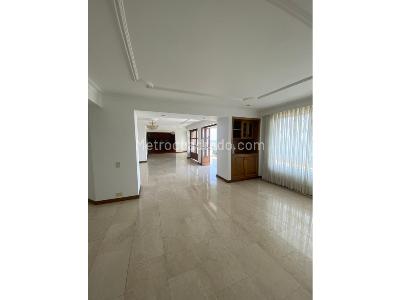 Apartamento de 4 alcobas en venta en Santa Monica Residencial, Cali, 248 m² · foto 17 de 20