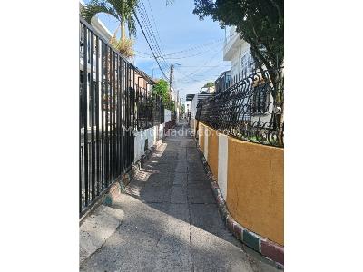 Casa de 5 alcobas en venta en Alamos, Cali, 75 m² · foto 3 de 10