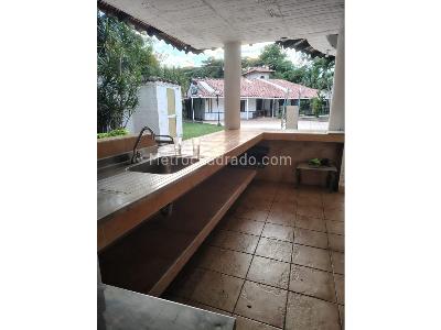 Casa de 5 alcobas en venta en Kachipay, Cali · foto 12 de 19