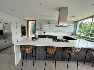 Casa de 4 alcobas en venta en Copacabana, Medellín, 730 m² · foto 4 de 20