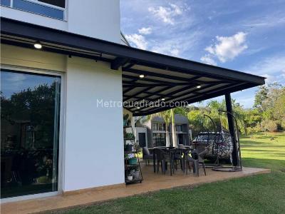 Casa de 4 alcobas en venta en Copacabana, Medellín, 730 m² · foto 7 de 20