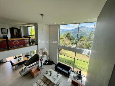 Casa de 4 alcobas en venta en Copacabana, Medellín, 730 m² · foto 11 de 20