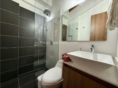 Casa de 3 alcobas en venta en San Lucas, Envigado, 167 m² · foto 10 de 11