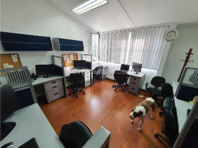 Casa de 5 alcobas en venta en El Poblado, Medellín, 420 m² · foto 2 de 12