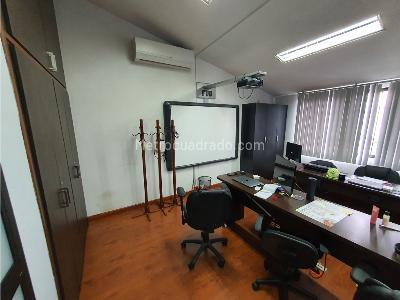 Casa de 5 alcobas en venta en El Poblado, Medellín, 420 m² · foto 4 de 12