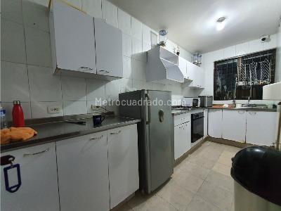 Casa de 5 alcobas en venta en El Poblado, Medellín, 420 m² · foto 11 de 12