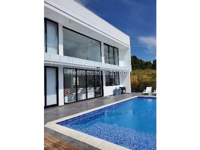 Casa de 5 alcobas en venta en Norteamerica, Bello · foto 2 de 20