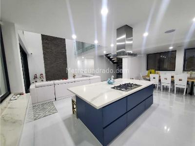 Casa de 5 alcobas en venta en Norteamerica, Bello · foto 4 de 20