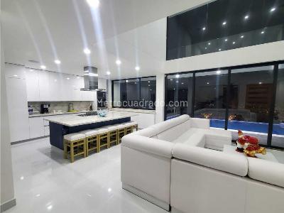 Casa de 5 alcobas en venta en Norteamerica, Bello · foto 8 de 20