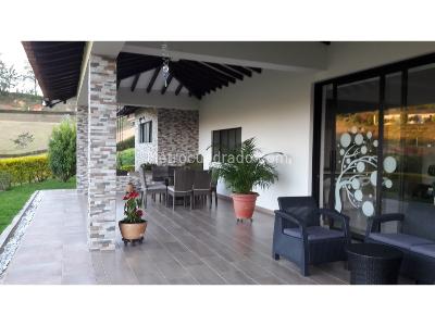 Casa de 3 alcobas en venta en San Antonio, Rionegro, 430 m² · foto 6 de 12