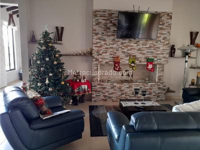 Casa de 3 alcobas en venta en San Antonio, Rionegro, 430 m² · foto 9 de 12