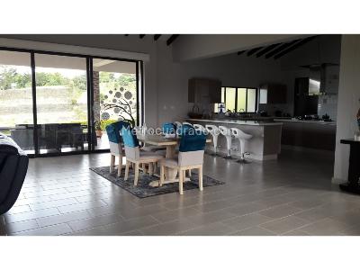 Casa de 3 alcobas en venta en San Antonio, Rionegro, 430 m² · foto 10 de 12