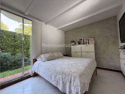 Casa de 3 alcobas en venta en El Poblado, Medellín, 93 m² · foto 8 de 13