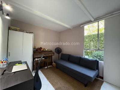Casa de 3 alcobas en venta en El Poblado, Medellín, 93 m² · foto 9 de 13