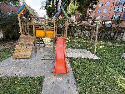 Casa de 3 alcobas en venta en El Poblado, Medellín, 93 m² · foto 12 de 13