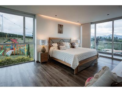 Casa de 4 alcobas en venta en Aeropuerto Via Guarne, Rionegro, 411 m² · foto 13 de 20