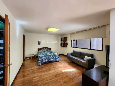 Apartamento de 3 alcobas en venta en Poblado El Campestre, Medellín, 264 m² · foto 9 de 18