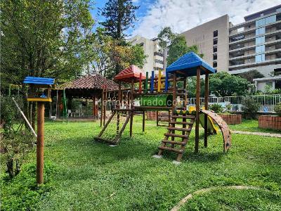 Apartamento de 3 alcobas en venta en Poblado El Campestre, Medellín, 264 m² · foto 15 de 18