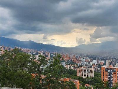 Apartamento de 3 alcobas en venta en Poblado Las Palmas, Medellín, 136 m² · foto 3 de 18