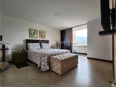 Apartamento de 4 alcobas en venta en Otraparte, Envigado, 128 m² · foto 7 de 12