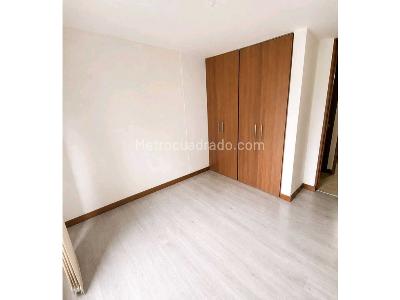 Apartamento de 2 alcobas en venta en Loma De Las Brujas, Envigado, 70 m² · foto 13 de 14