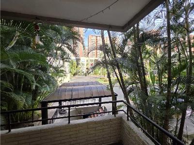 Apartamento en venta en El Poblado, Medellín · foto 2 de 10