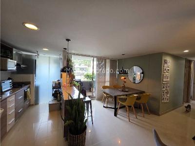 Apartamento de 3 alcobas en venta en Envigado La Abadia, Envigado, 95 m² · foto 2 de 15