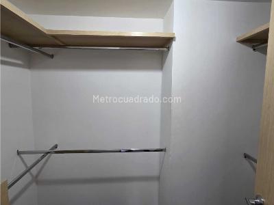 Apartamento de 3 alcobas en venta en Loma De Las Brujas, Envigado, 128 m² · foto 9 de 17