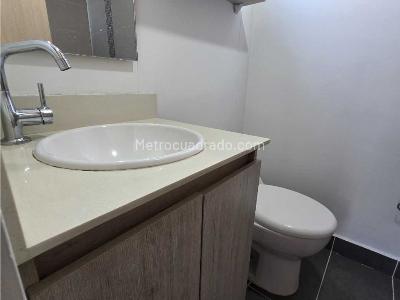 Apartamento de 3 alcobas en venta en Loma De Las Brujas, Envigado, 128 m² · foto 11 de 17