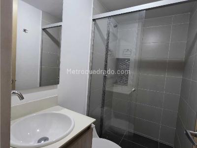 Apartamento de 3 alcobas en venta en Loma De Las Brujas, Envigado, 128 m² · foto 13 de 17