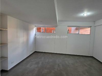 Apartamento de 3 alcobas en venta en Loma De Las Brujas, Envigado, 128 m² · foto 14 de 17