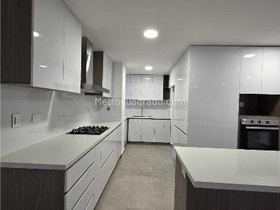 Apartamento en venta en Pontevedra Otraparte, Envigado · foto 3 de 13