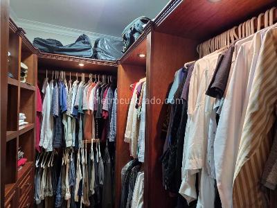 Casa de 4 alcobas en venta en Envigado, Envigado, 321 m² · foto 9 de 18