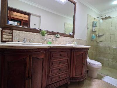 Casa de 4 alcobas en venta en Envigado, Envigado, 321 m² · foto 10 de 18