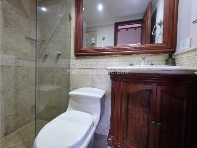 Casa de 4 alcobas en venta en Envigado, Envigado, 321 m² · foto 11 de 18