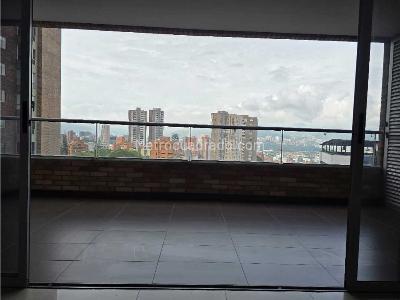 Apartamento de 3 alcobas en venta en La Florida, Medellín, 125 m² · foto 2 de 13