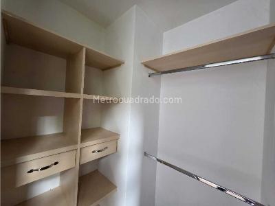 Apartamento de 3 alcobas en venta en La Florida, Medellín, 125 m² · foto 10 de 13