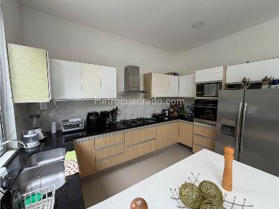 Casa de 4 alcobas en venta en Armenia Rural, Armenia, 320 m² · foto 7 de 20