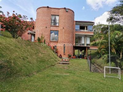 Casa en venta en Cerritos, Pereira · foto 3 de 17
