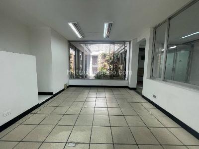 Apartamento en venta en Centro, Pereira · foto 2 de 19