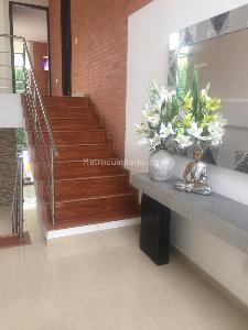 Casa de 4 alcobas en venta en Cerritos, Pereira, 1240 m² · foto 2 de 11