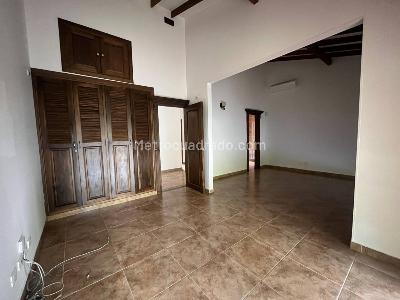 Casa de 3 alcobas en venta en Cerritos, Pereira, 1786 m² · foto 5 de 20