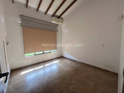 Casa de 3 alcobas en venta en Cerritos, Pereira, 1786 m² · foto 7 de 20
