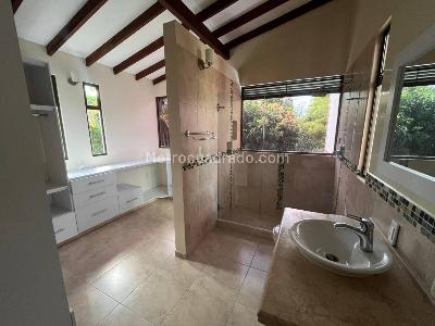 Casa de 3 alcobas en venta en Cerritos, Pereira, 1786 m² · foto 11 de 20