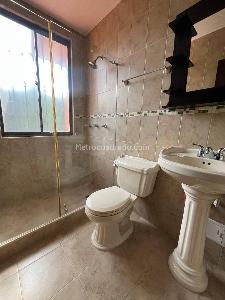 Casa de 3 alcobas en venta en Cerritos, Pereira, 1786 m² · foto 13 de 20