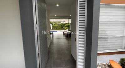 Casa de 3 alcobas en venta en San Jose De Las Villas, Pereira, 1800 m² · foto 2 de 20