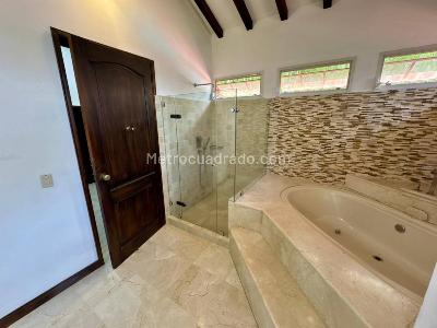 Casa de 5 alcobas en venta en Via Cerritos, Pereira, 1400 m² · foto 14 de 20
