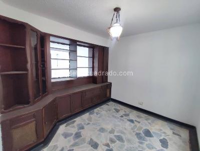 Casa de 5 alcobas en venta en Av 30 De Agosto, Pereira, 246 m² · foto 2 de 20