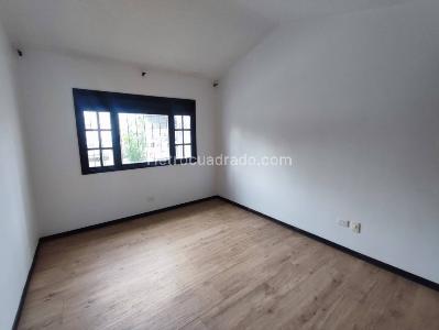 Casa de 5 alcobas en venta en Av 30 De Agosto, Pereira, 246 m² · foto 8 de 20